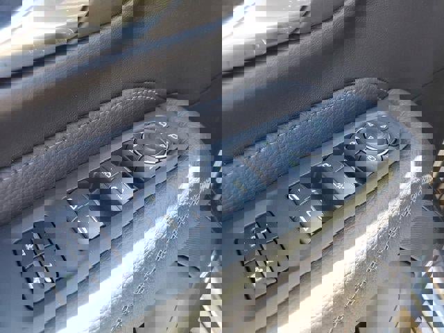 Used 2024 GMC Yukon Denali image 18