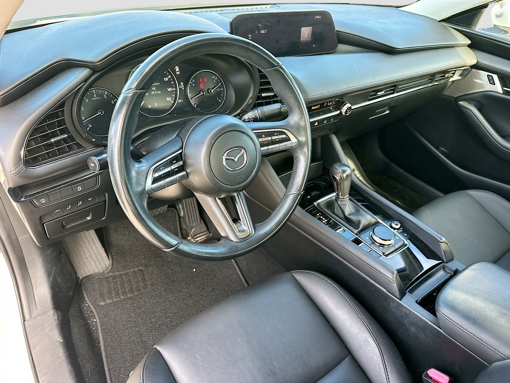 Used 2019 MAZDA MAZDA3 Sedan w/ Preferred Package image 9