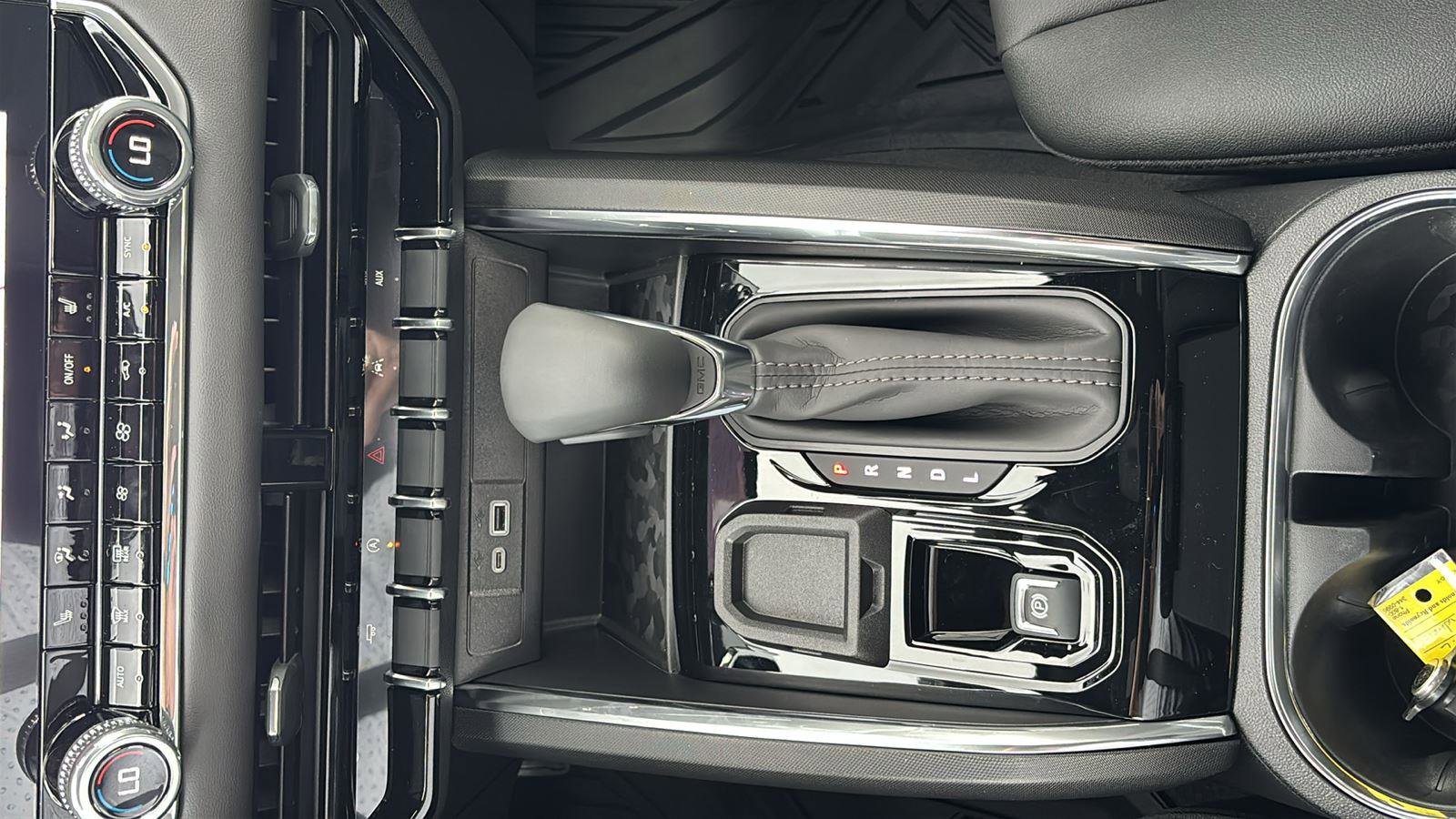 New 2026 GMC Canyon Elevation w/ Convenience Package RWD image 33