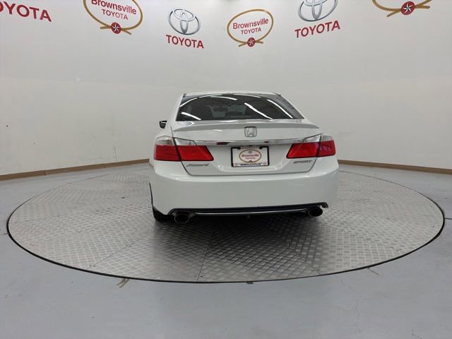 Used 2015 Honda Accord Sport image 7
