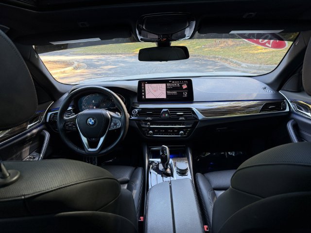 Used 2021 BMW 530i xDrive w/ Convenience Package AWD/4WD image 30