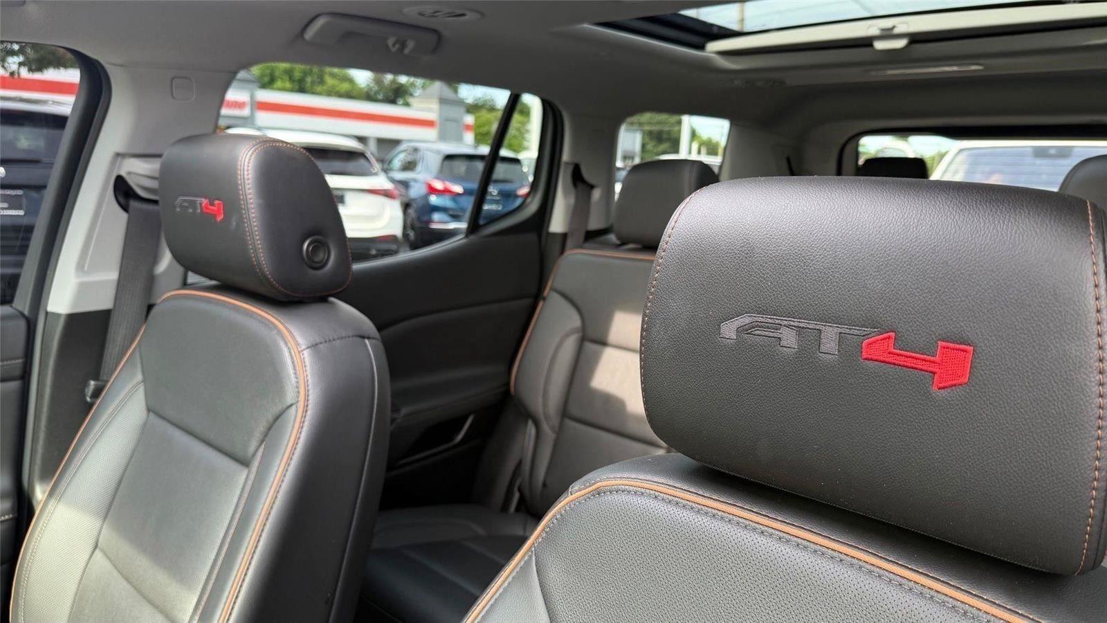 Used 2023 GMC Acadia AT4 w/ Technology Package AWD/4WD image 31