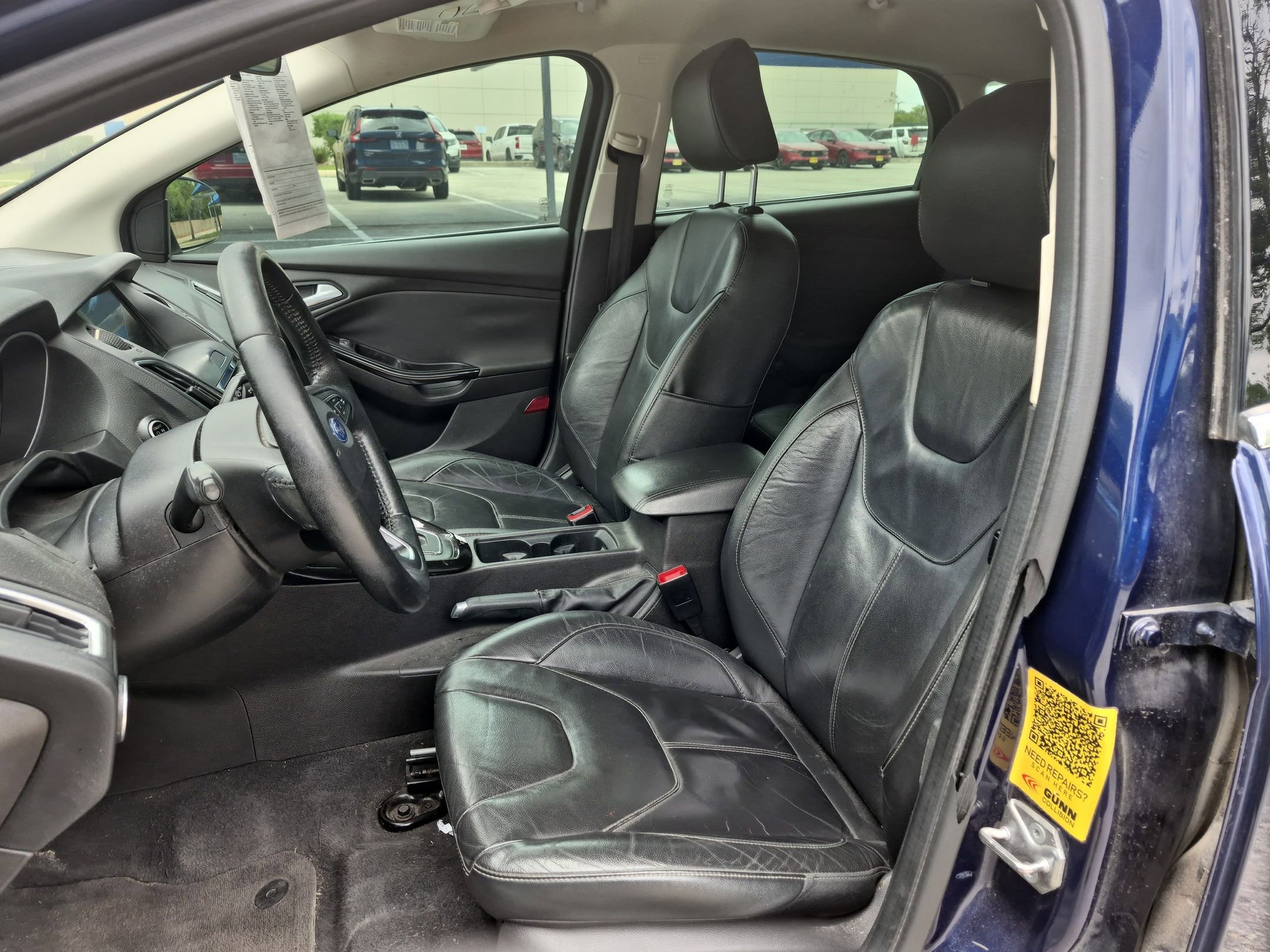 Used 2016 Ford Focus Titanium w/ Titanium Technology Package FWD image 25