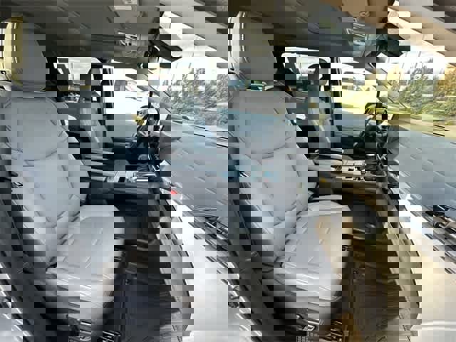 Used 2025 Toyota Sienna XLE image 23