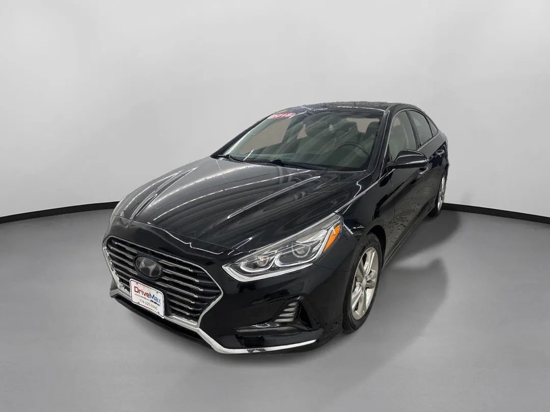 Used 2018 Hyundai Sonata Limited w/ Limited Ultimate Package 03 FWD image 4