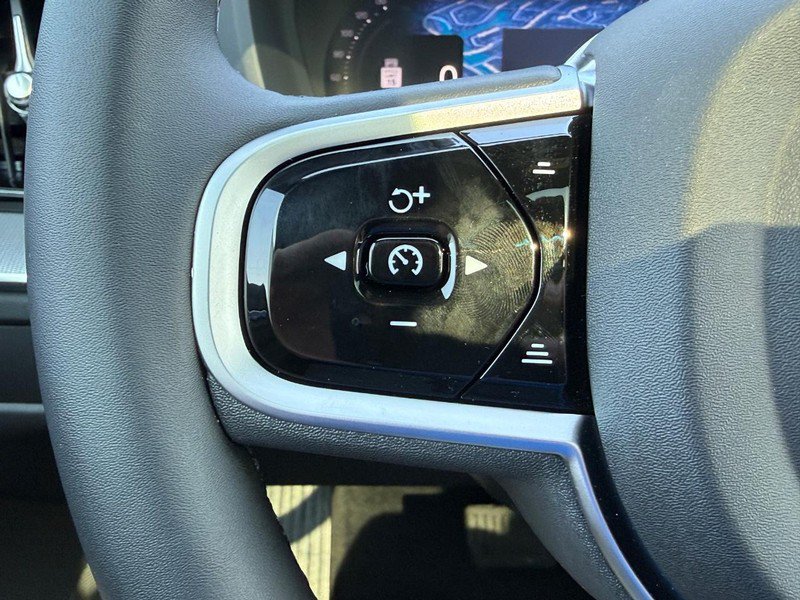 New 2026 Volvo XC60 T8 Ultra w/ Climate Package AWD/4WD image 13