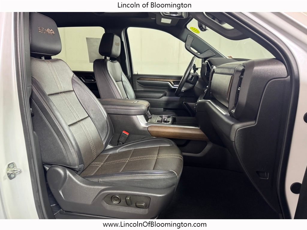 Used 2024 Chevrolet Silverado 2500 High Country w/ Technology Package AWD/4WD image 10
