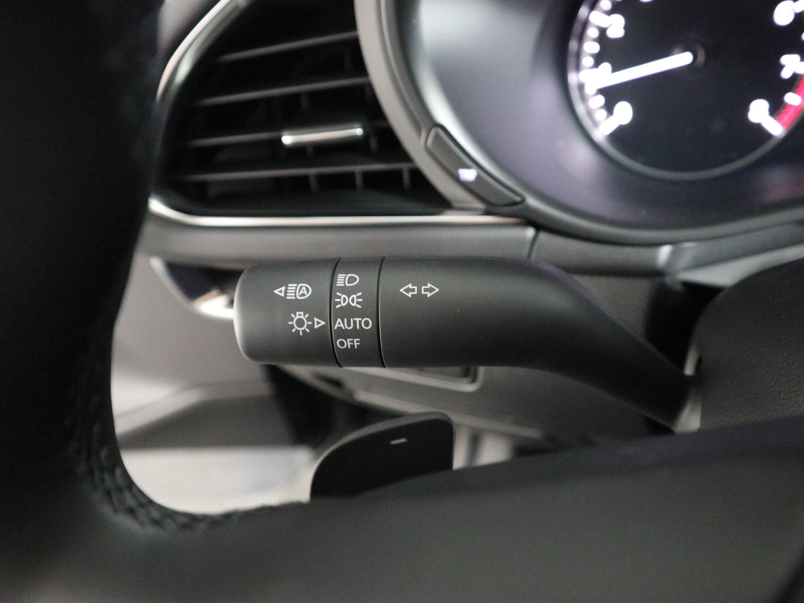 New 2026 MAZDA MAZDA3 2.5 Turbo Sedan w/Premium Plus image 23