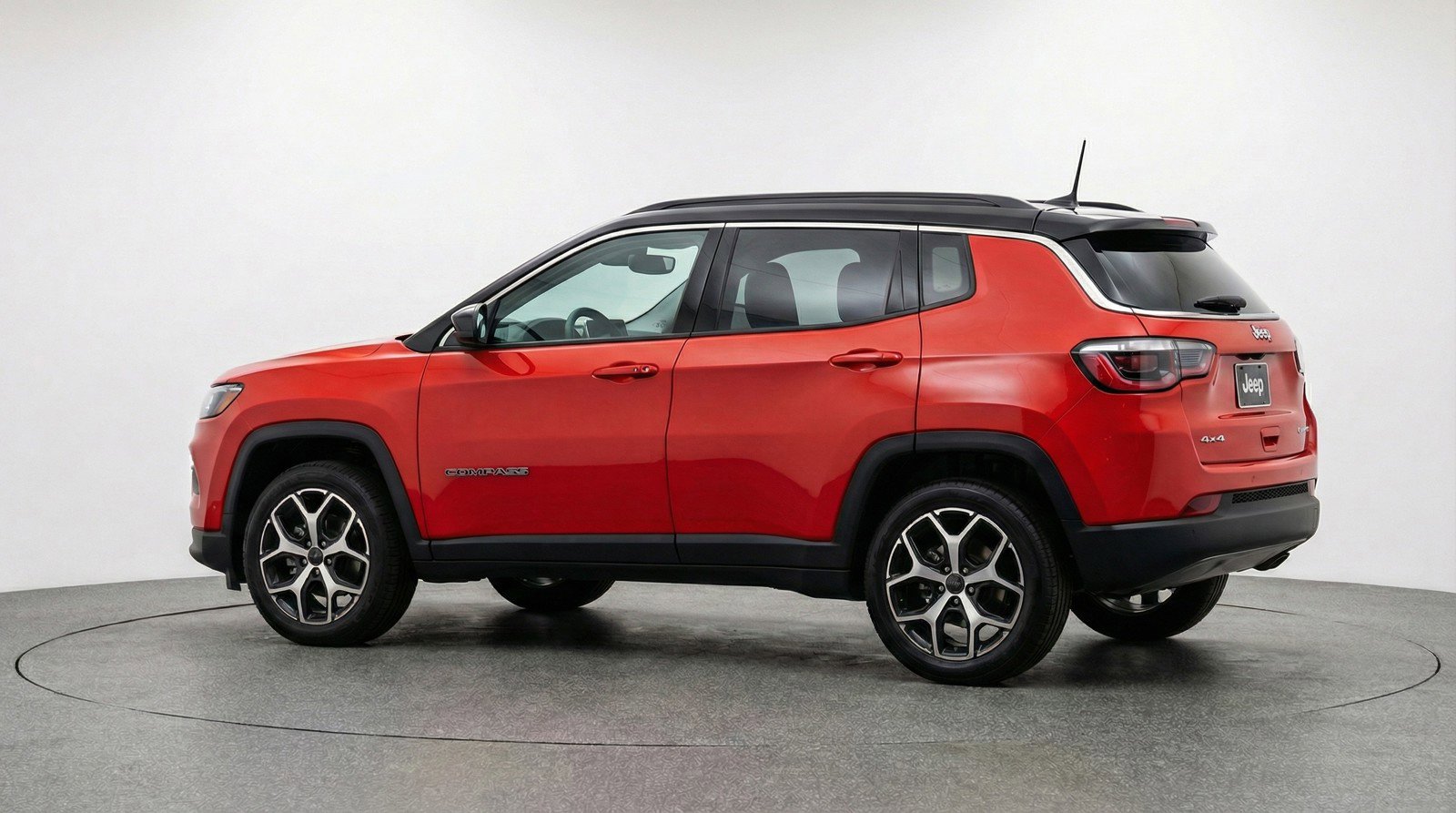 Used 2025 Jeep Compass Limited image 5