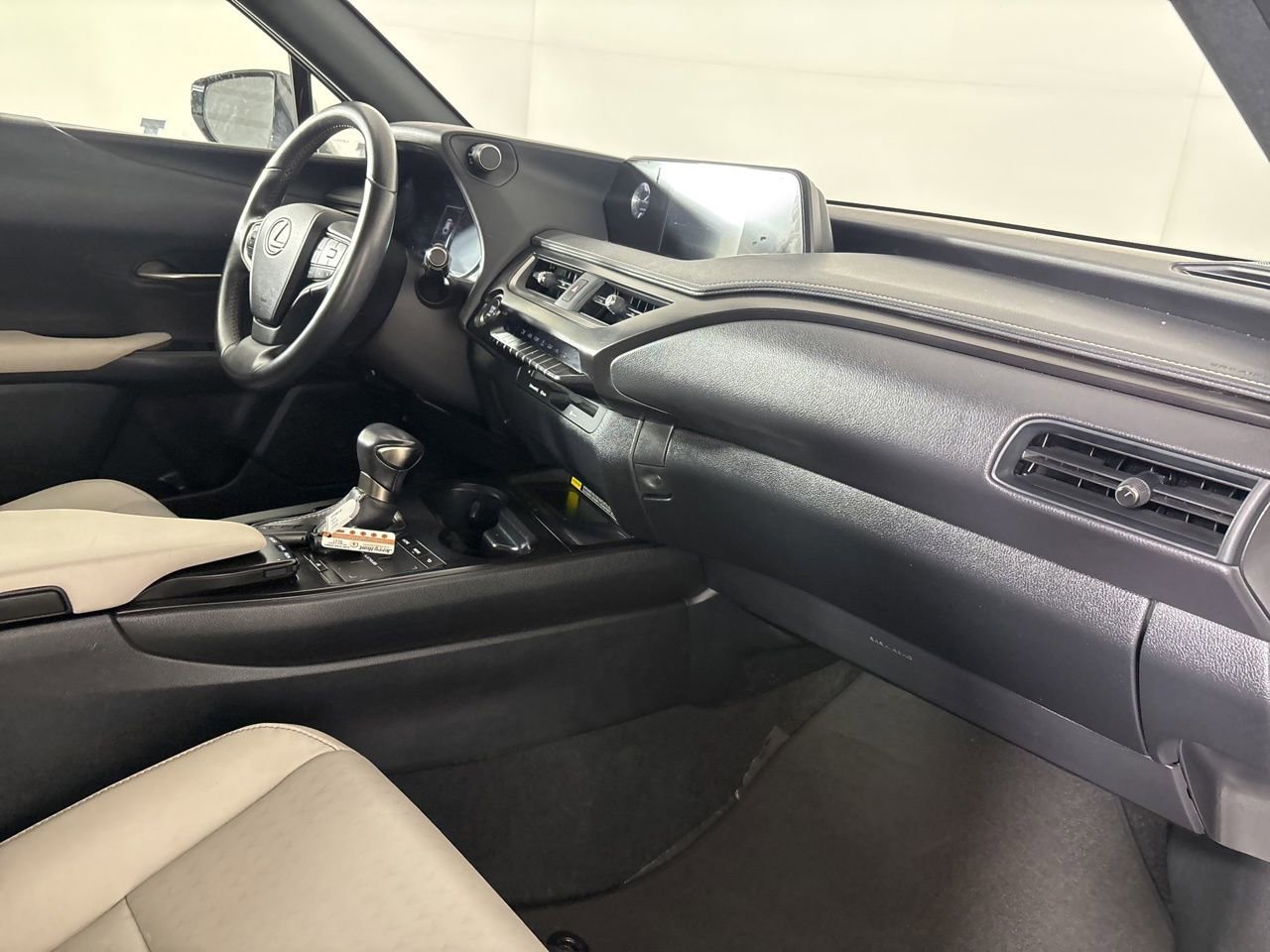 Used 2022 Lexus UX 200 w/ Accessory Package (Z1) image 28