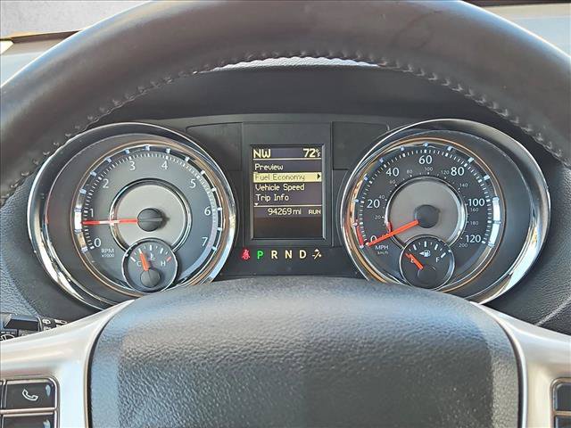 Used 2014 Chrysler Town & Country Touring FWD image 15