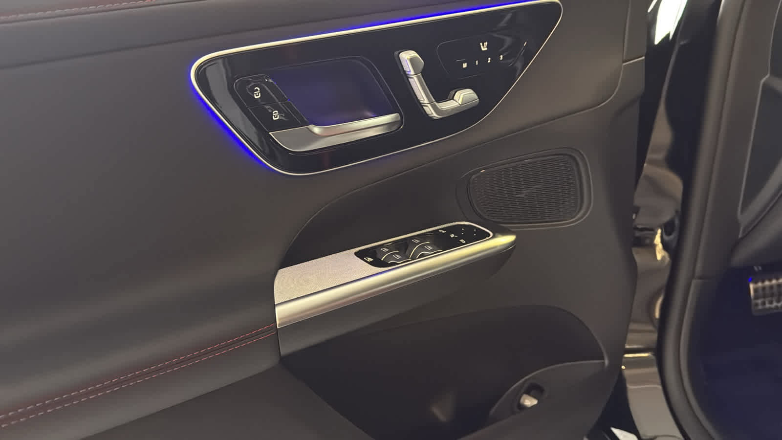 New 2026 Mercedes-Benz GLC 43 AMG 4MATIC image 16