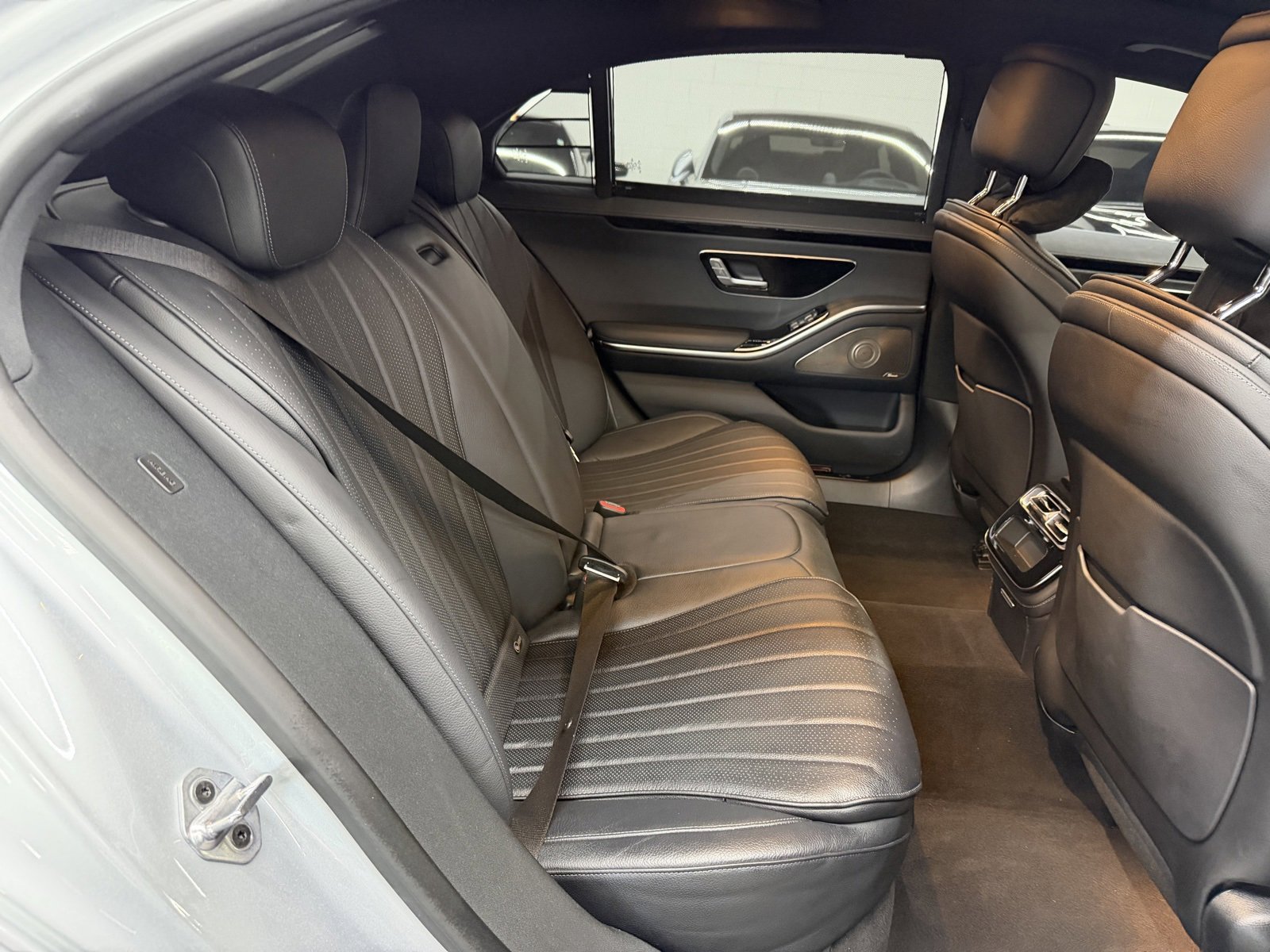 Used 2022 Mercedes-Benz S 500 4MATIC image 21