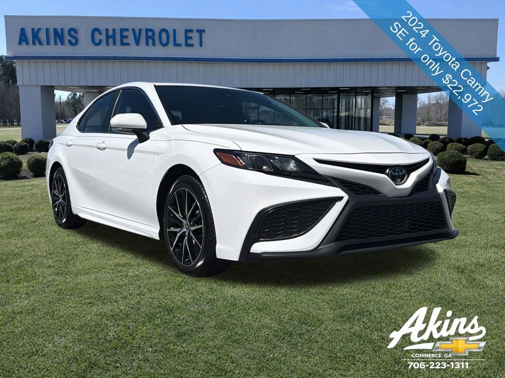 Used 2024 Toyota Camry SE FWD image 7