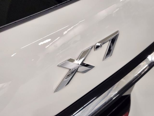 Used 2025 BMW X7 xDrive40i AWD/4WD image 13