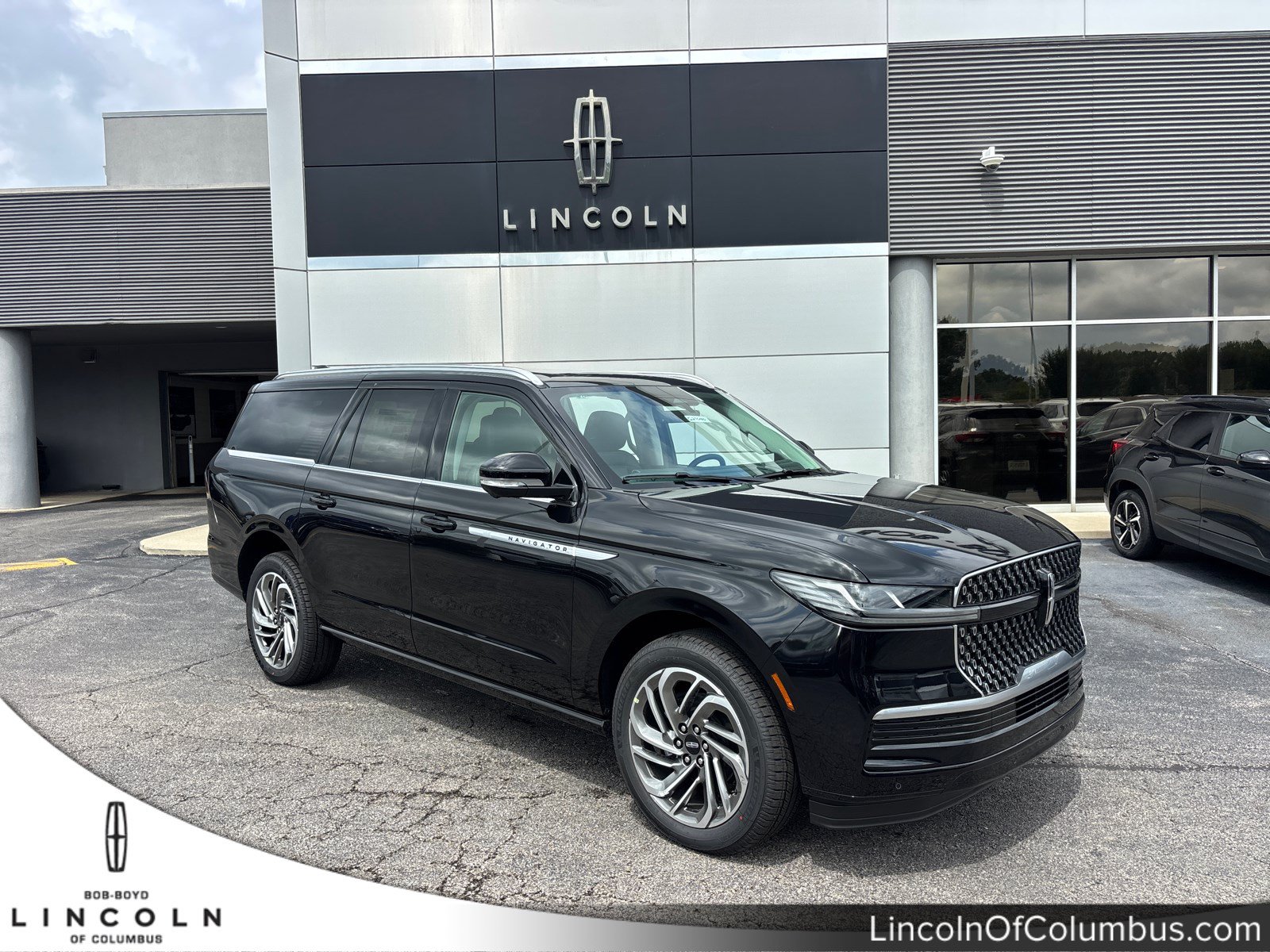 New 2027 Lincoln Navigator L Reserve AWD/4WD image 1