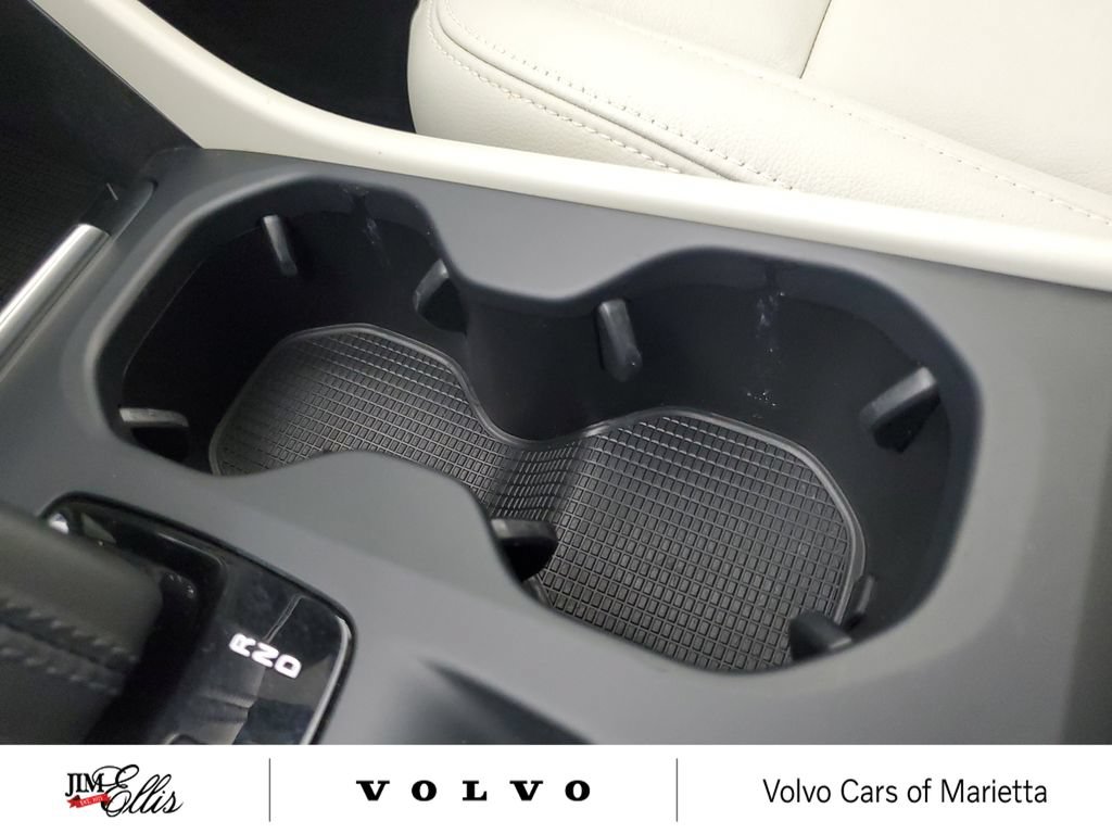 Used 2021 Volvo XC40 T5 Momentum w/ Climate Package AWD/4WD image 28