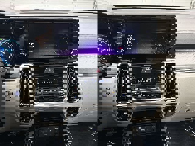 Used 2023 Kia Sorento SX Prestige w/ Panoramic Sunroof Package image 14