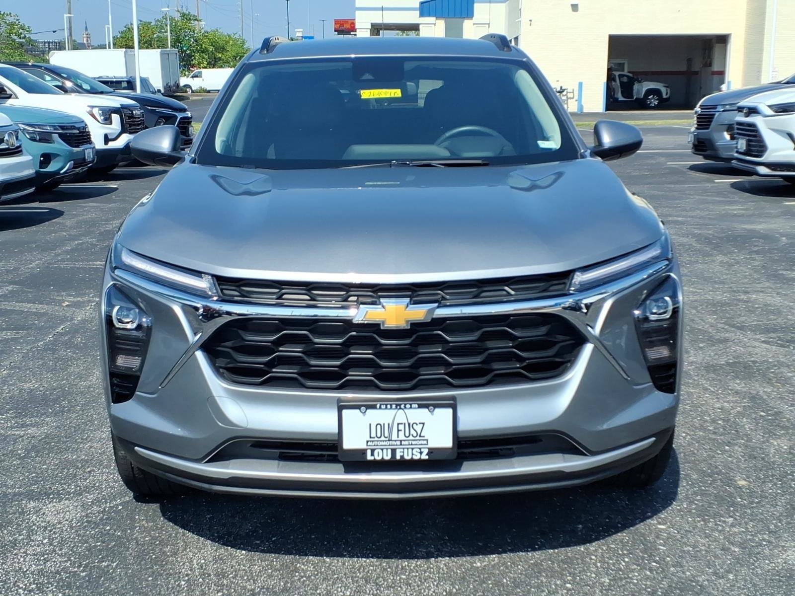 Used 2025 Chevrolet Trax LT w/ Driver Confidence Package FWD image 32