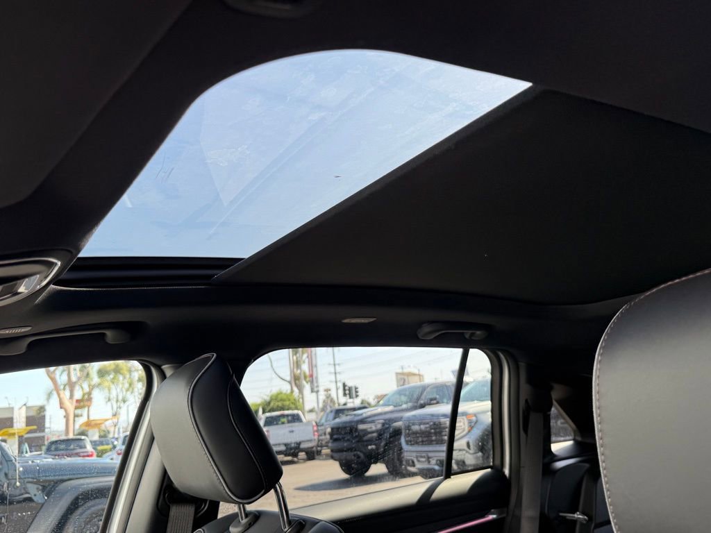 New 2025 Jeep Wagoneer S Limited image 17