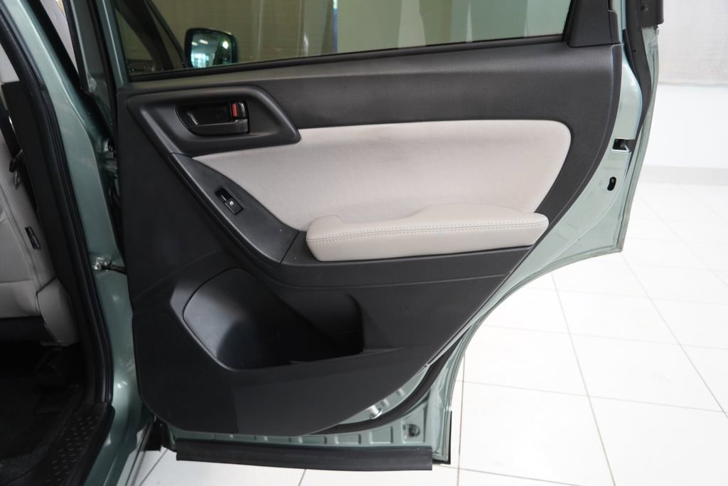 Used 2016 Subaru Forester 2.5i Premium image 27