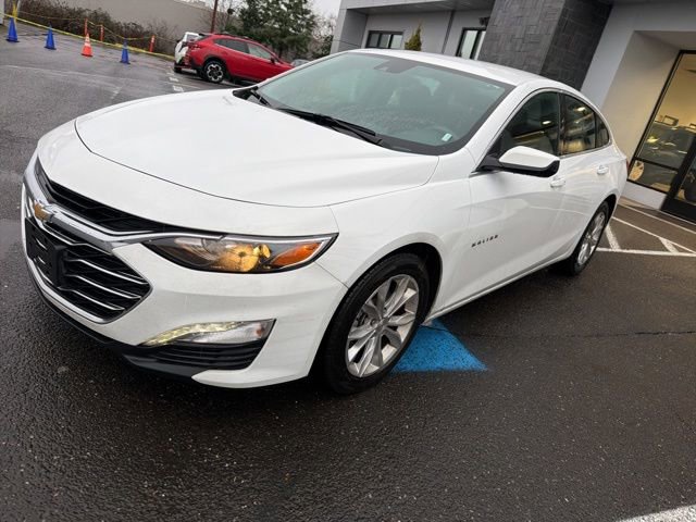 Used 2024 Chevrolet Malibu LT image 3