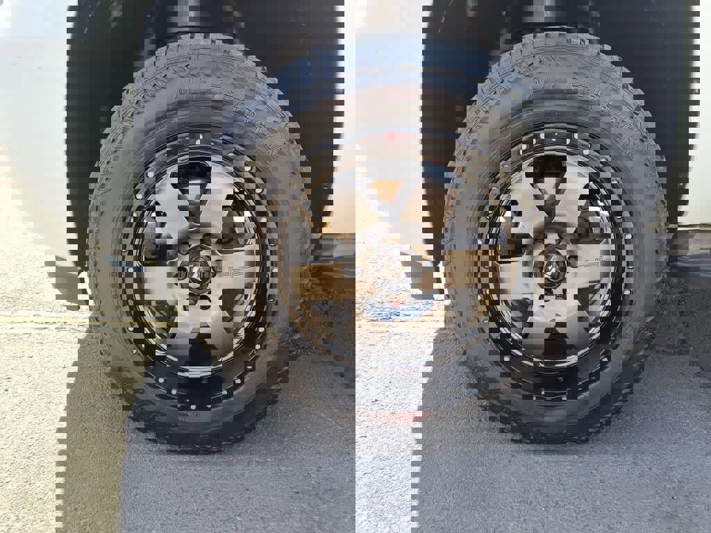 Used 2013 Chevrolet Tahoe LT AWD/4WD image 10