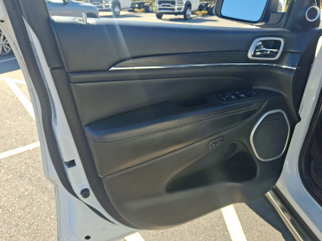 Used 2019 Jeep Grand Cherokee Summit AWD/4WD image 12