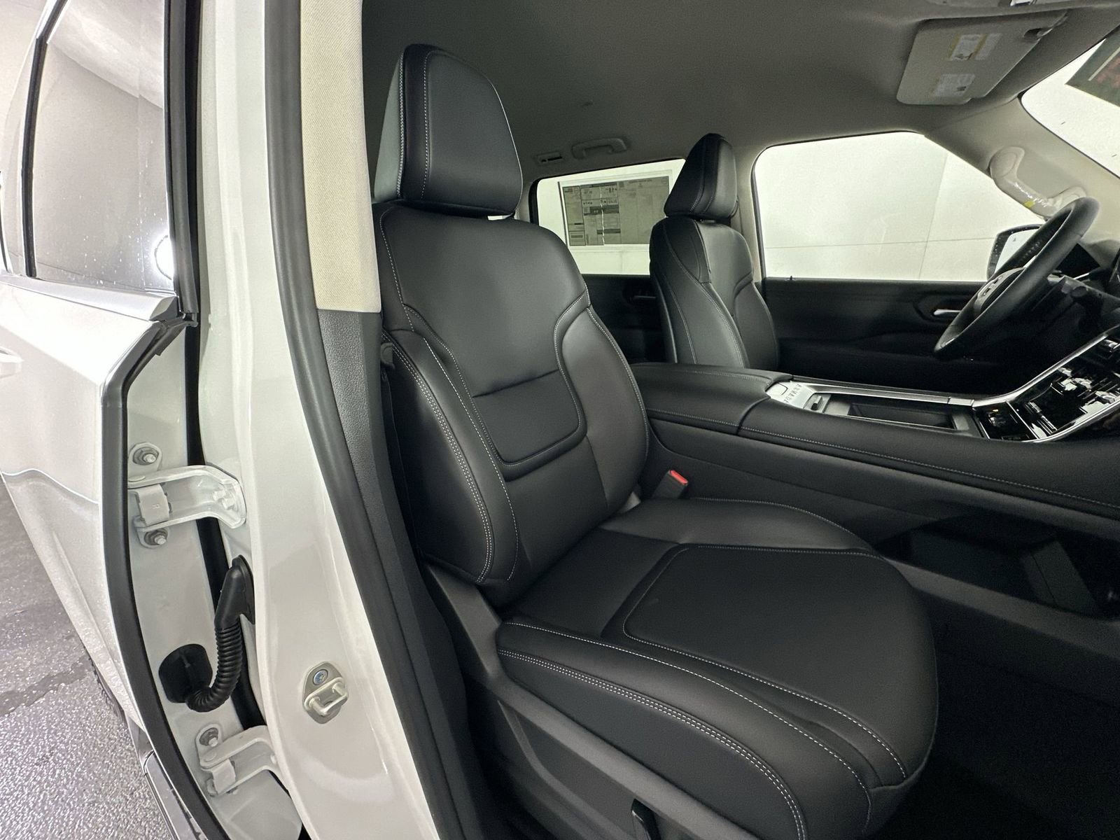 New 2026 Nissan Armada SV image 27