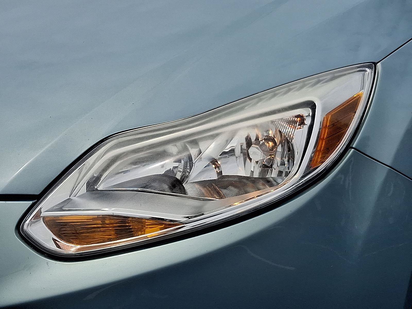 Used 2012 Ford Focus SE FWD image 8