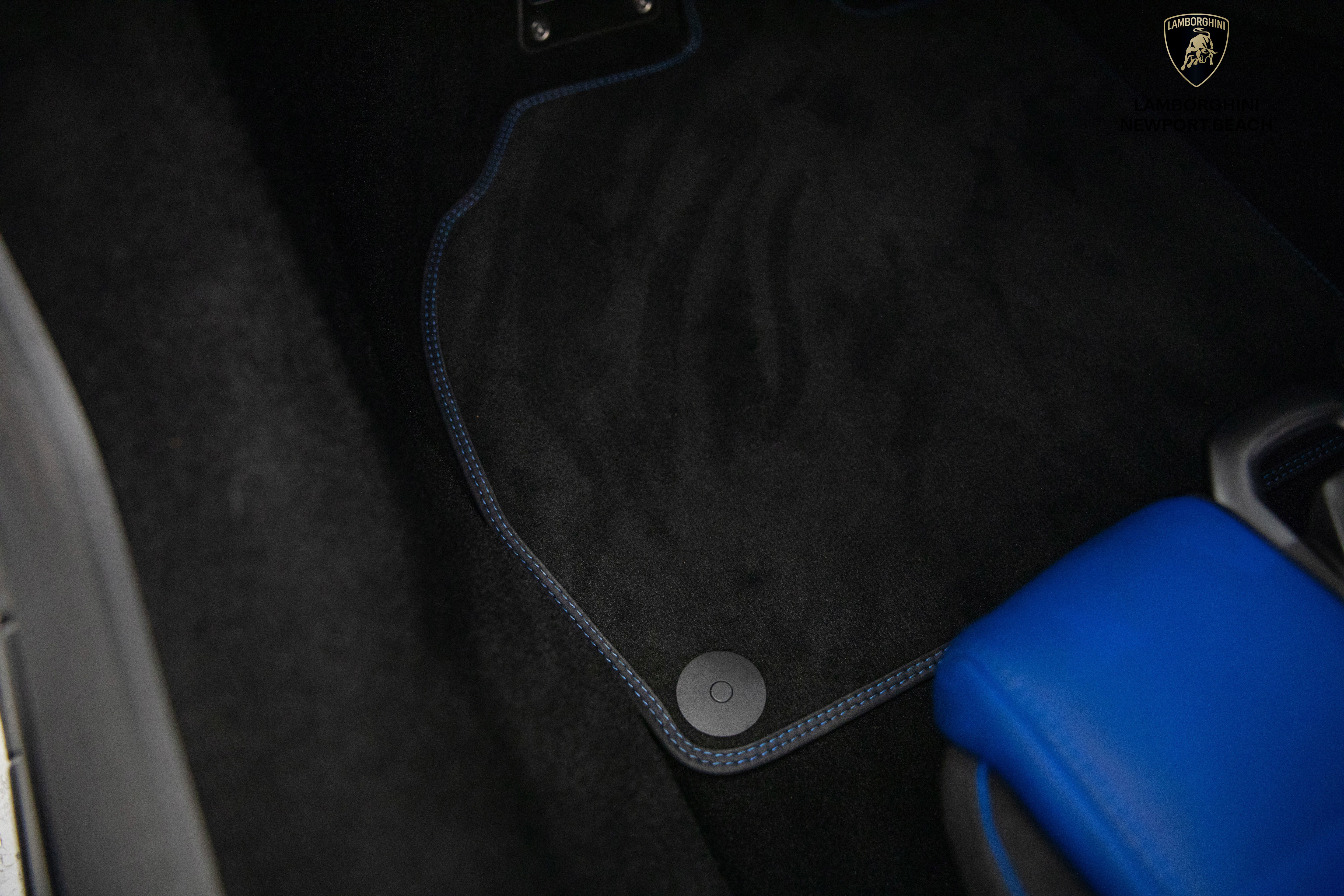 Used 2024 Lamborghini Revuelto image 38