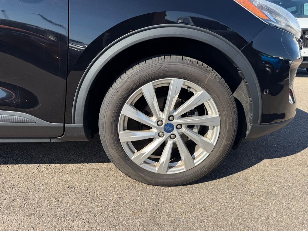 Certified 2022 Ford Escape Titanium w/ Titanium Elite Package AWD/4WD image 11
