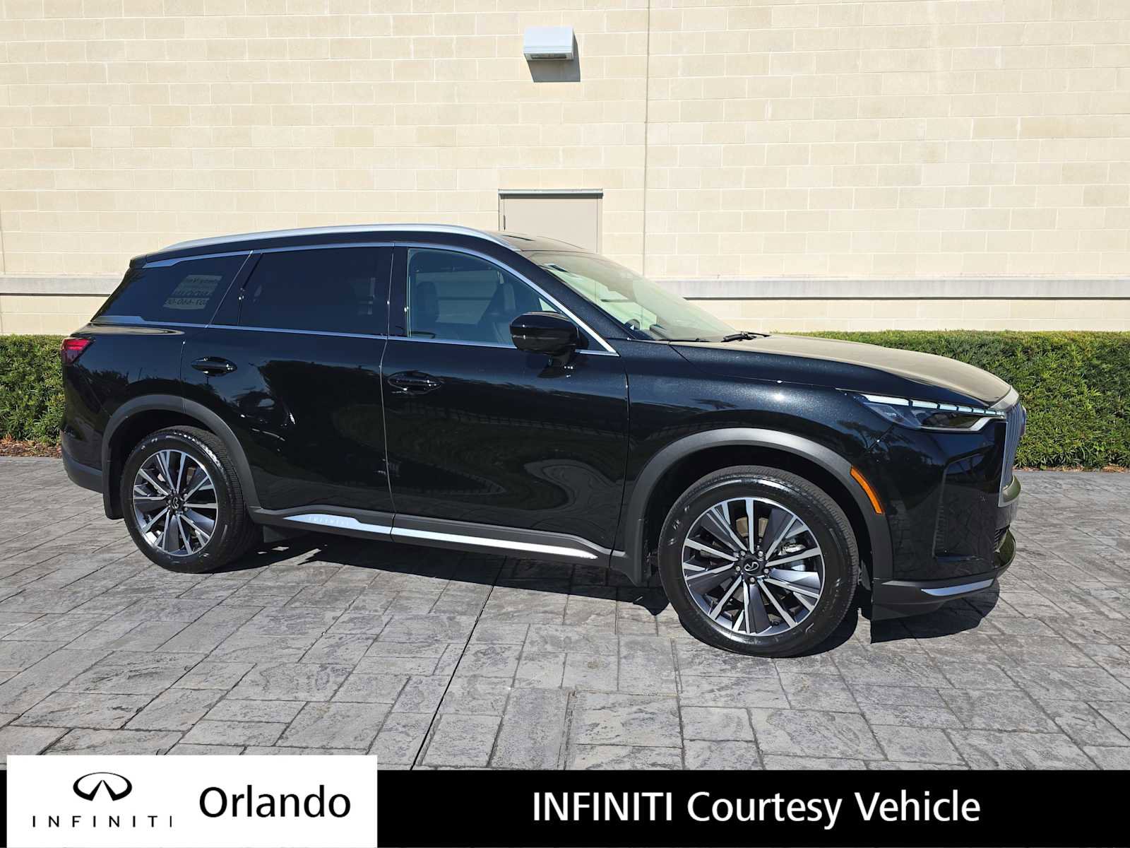 Certified 2026 INFINITI QX60 Luxe w/ Family Package image 1