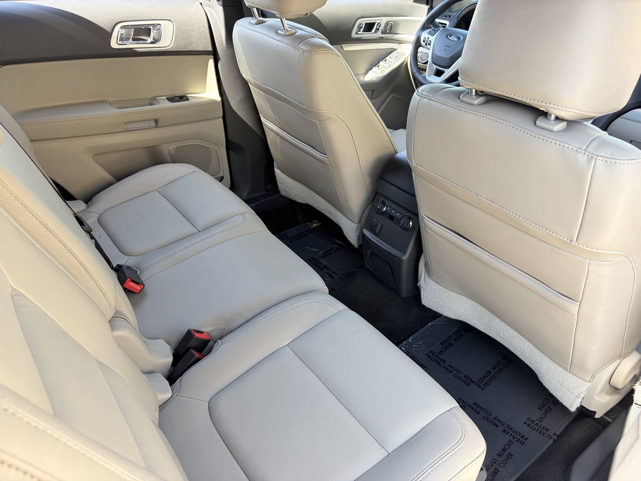 Used 2015 Ford Explorer XLT w/ Equipment Group 202A FWD image 14