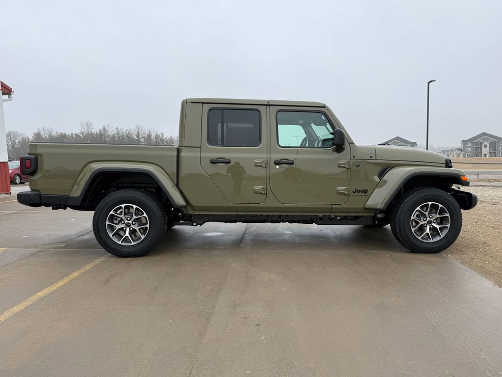 New 2026 Jeep Gladiator Sport AWD/4WD image 4