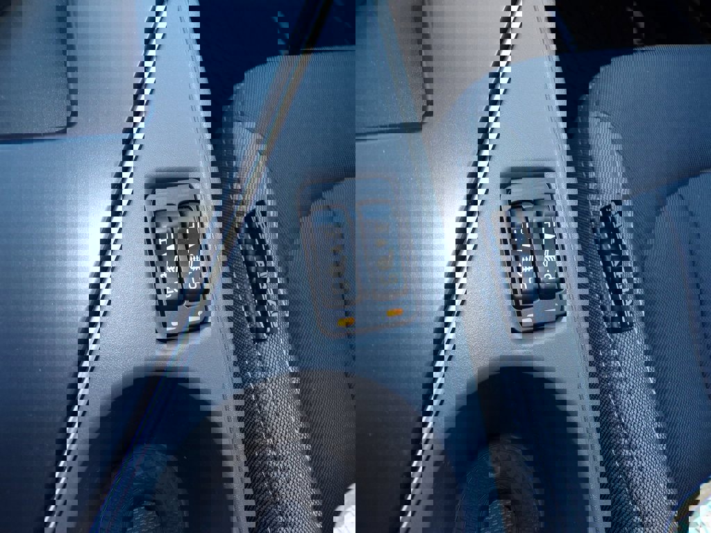 Certified 2025 Subaru Crosstrek 2.0i Premium image 16