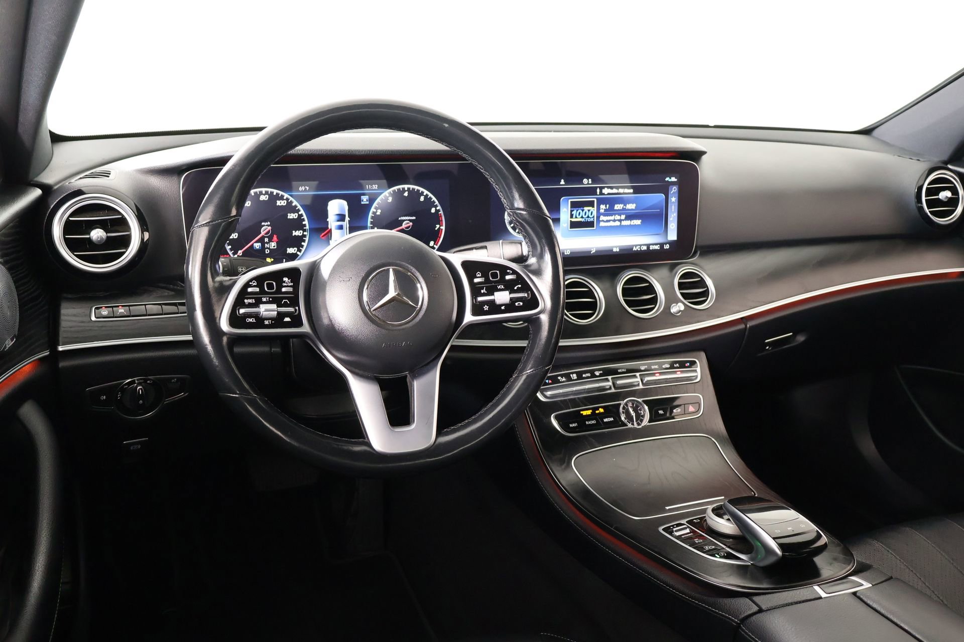 Used 2019 Mercedes-Benz E 450 4MATIC Sedan image 2