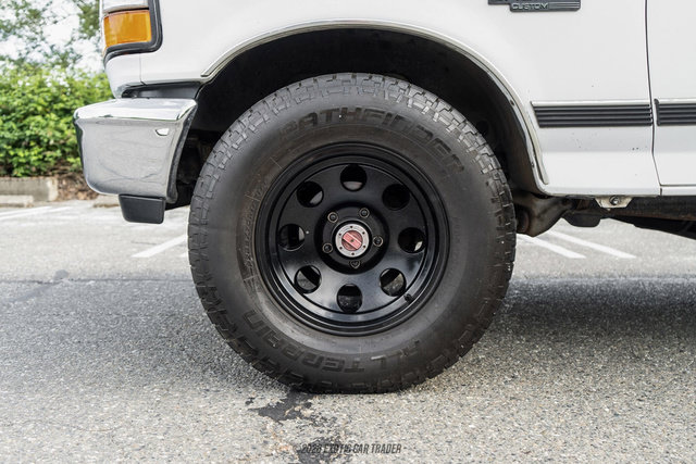 Used 1992 Ford Bronco Custom AWD/4WD image 52