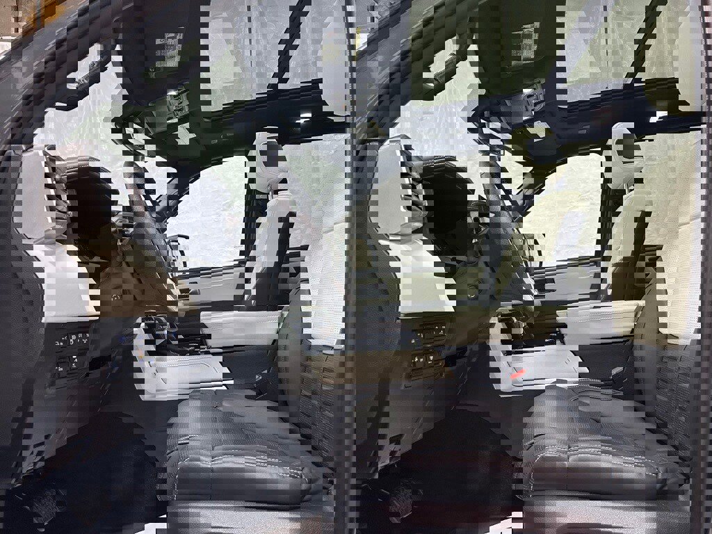 Used 2024 Toyota Sequoia Capstone image 15