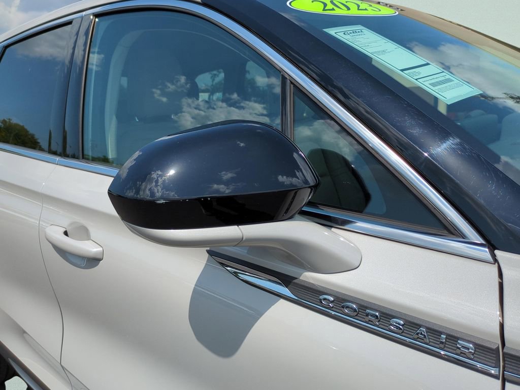 Used 2023 Lincoln Corsair FWD image 11