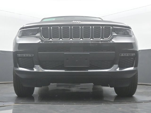 Used 2025 Jeep Grand Cherokee L Limited w/ Trailer Tow Package AWD/4WD image 44