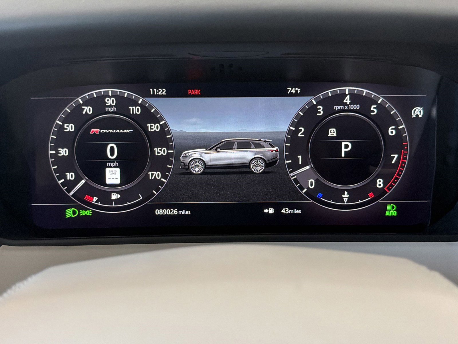 Used 2018 Land Rover Range Rover Velar R-Dynamic HSE AWD/4WD image 19