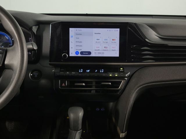 Used 2025 Toyota Camry LE FWD image 22