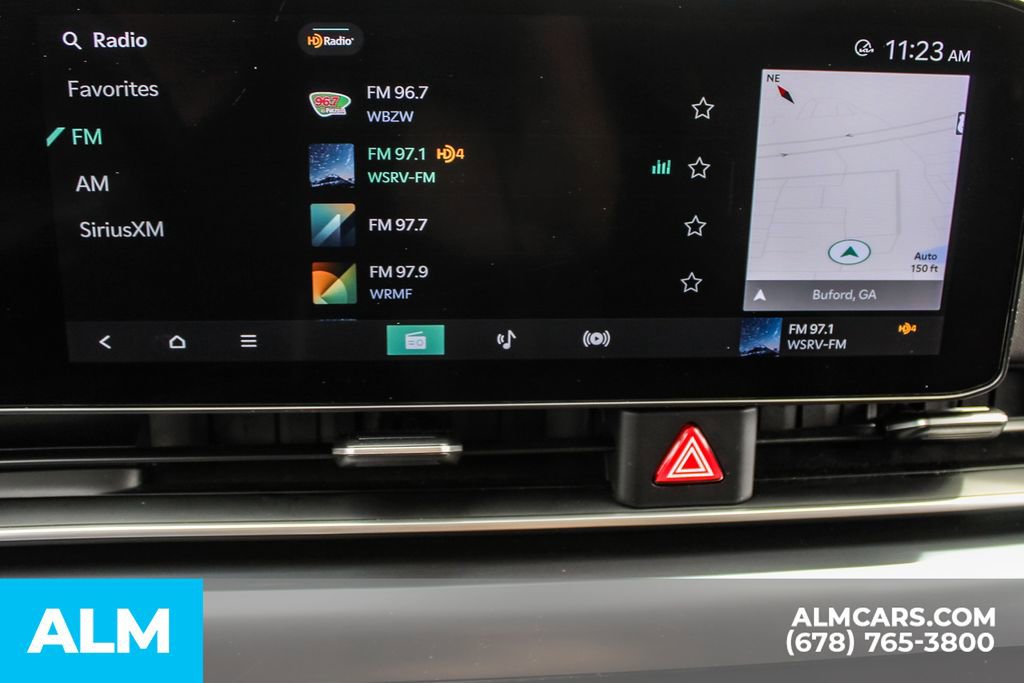 Used 2025 Kia Carnival FWD image 36