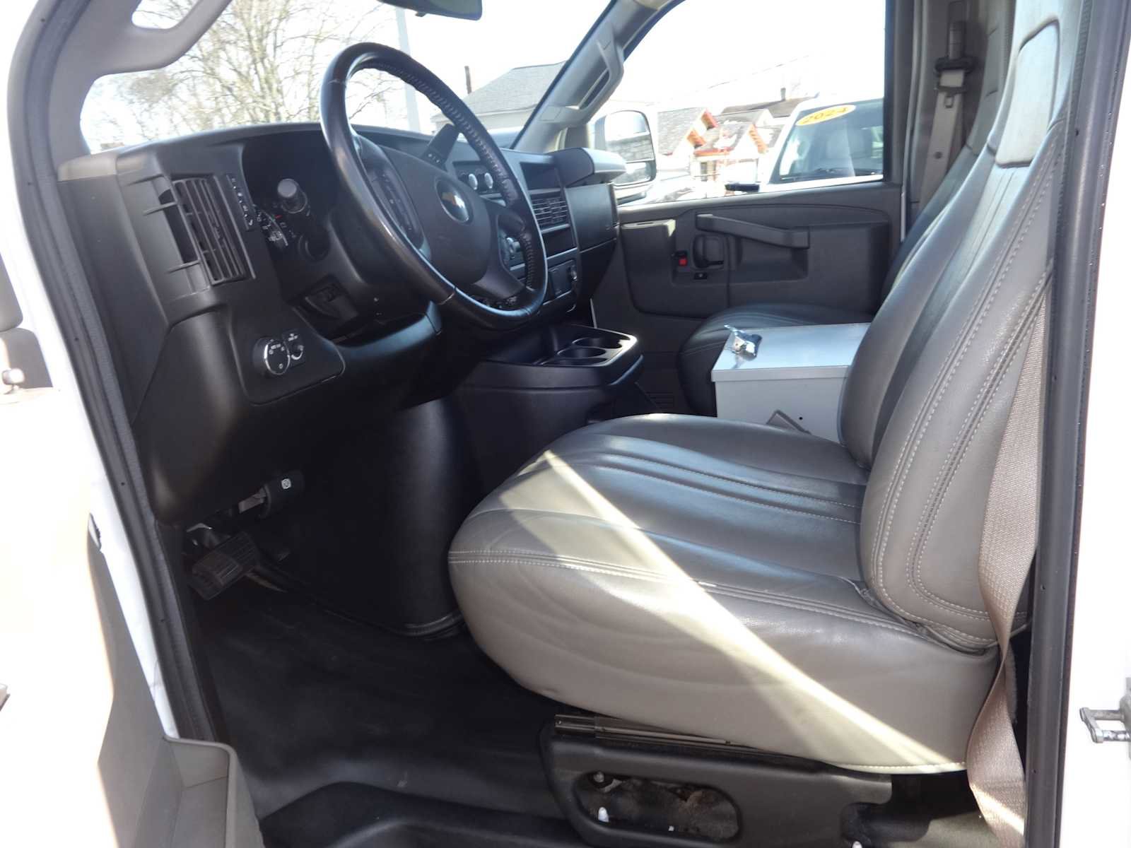 Used 2022 Chevrolet Express 2500 Extended w/ Driver Convenience Package image 11