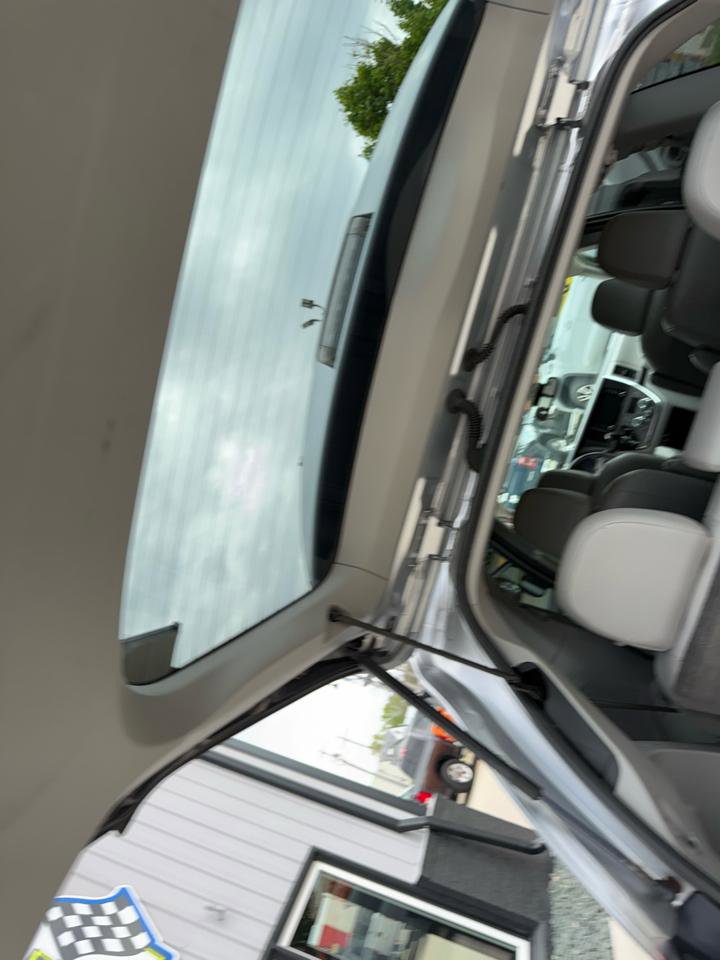 Used 2018 Toyota Sienna XLE w/ Entertainment Package FWD image 28
