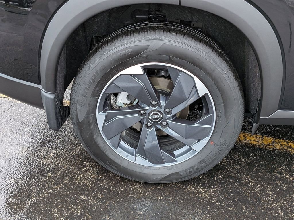 Used 2026 Nissan Rogue SV w/ Cold Weather Package image 22