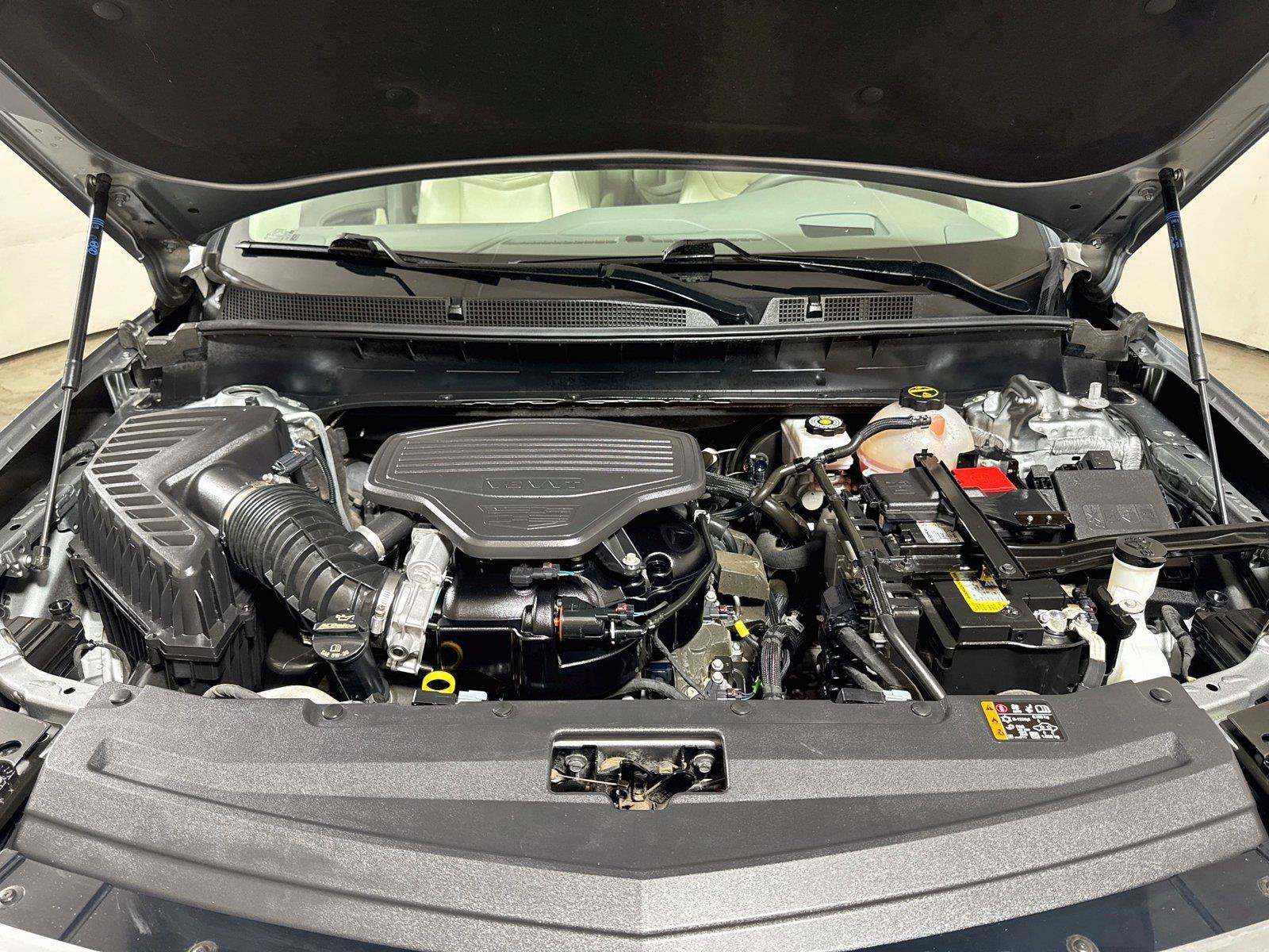 Used 2024 Cadillac XT6 Premium Luxury w/ Technology Package FWD image 31