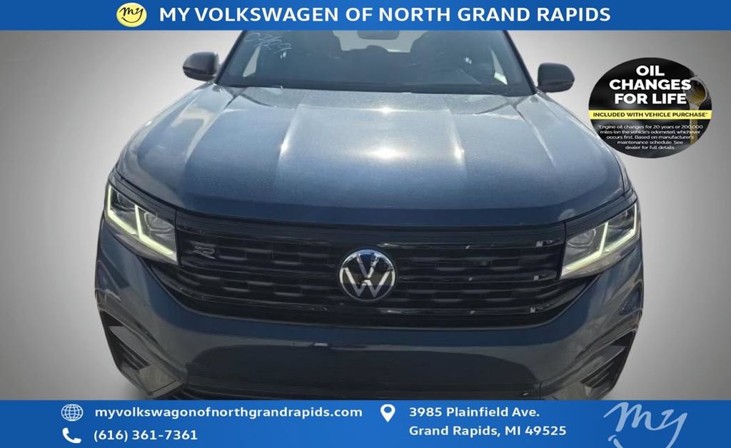 Used 2023 Volkswagen Atlas Cross Sport SEL R-Line AWD/4WD image 7
