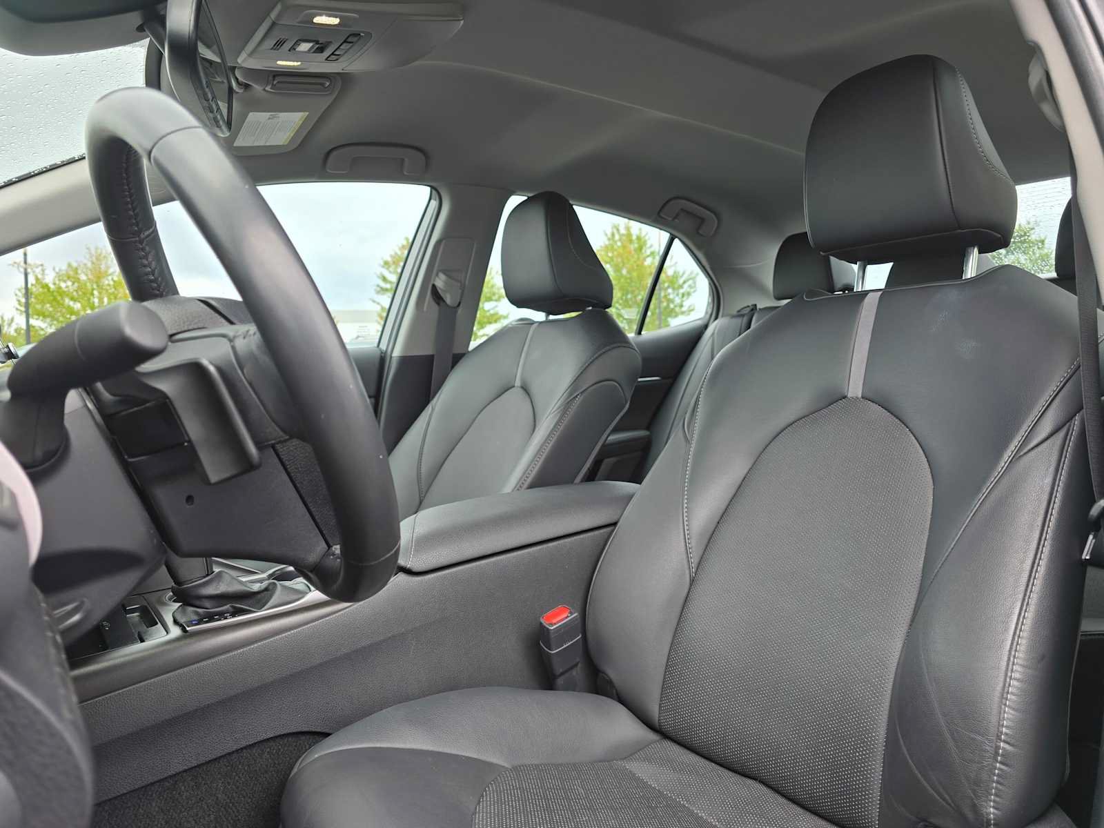 Used 2024 Toyota Camry XSE FWD image 25